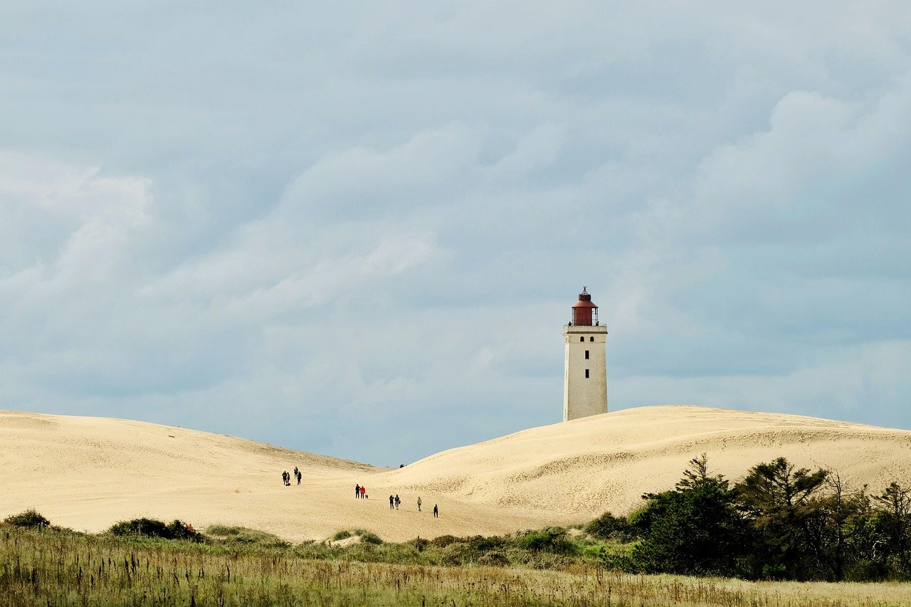 Leuchtturm in den Dünen